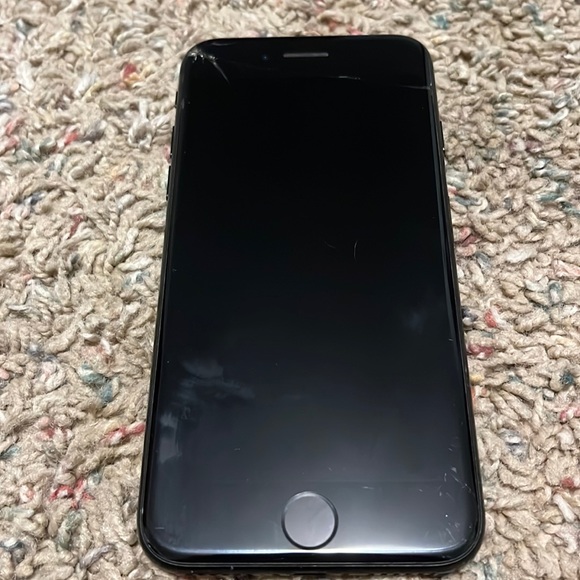 Phone it still completely works fine no SIM card - Picture 1 of 4